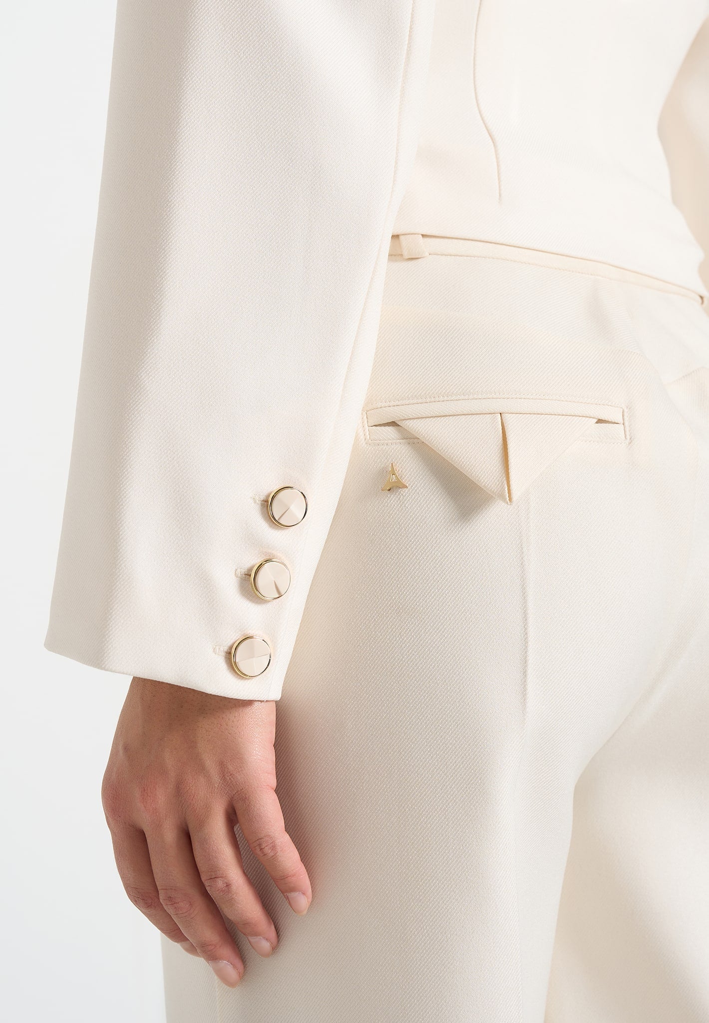 prisca-tailored-cropped-blazer-off-white