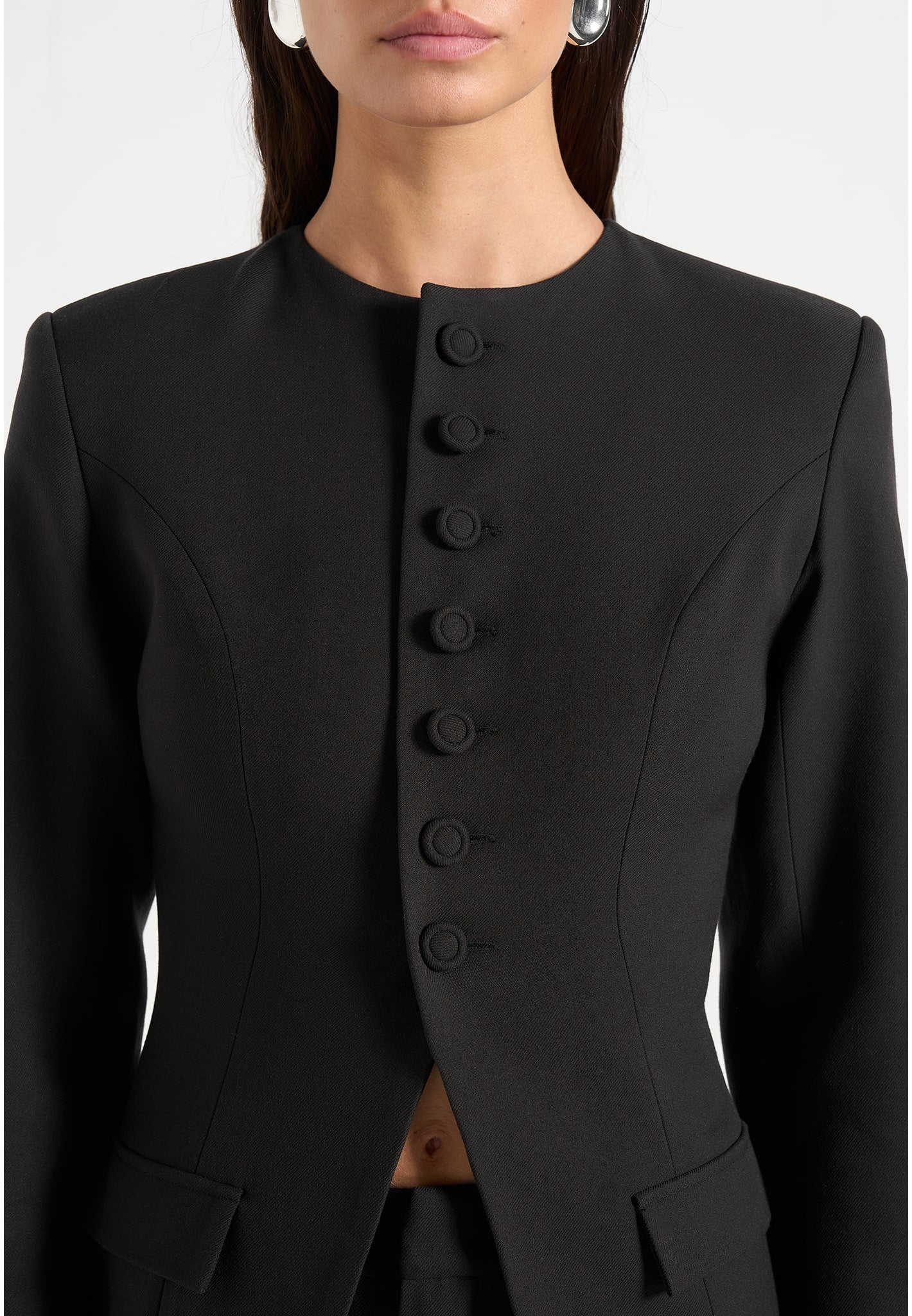 Harper - Tailored Cinch Blazer With Detachable Collar - Black 