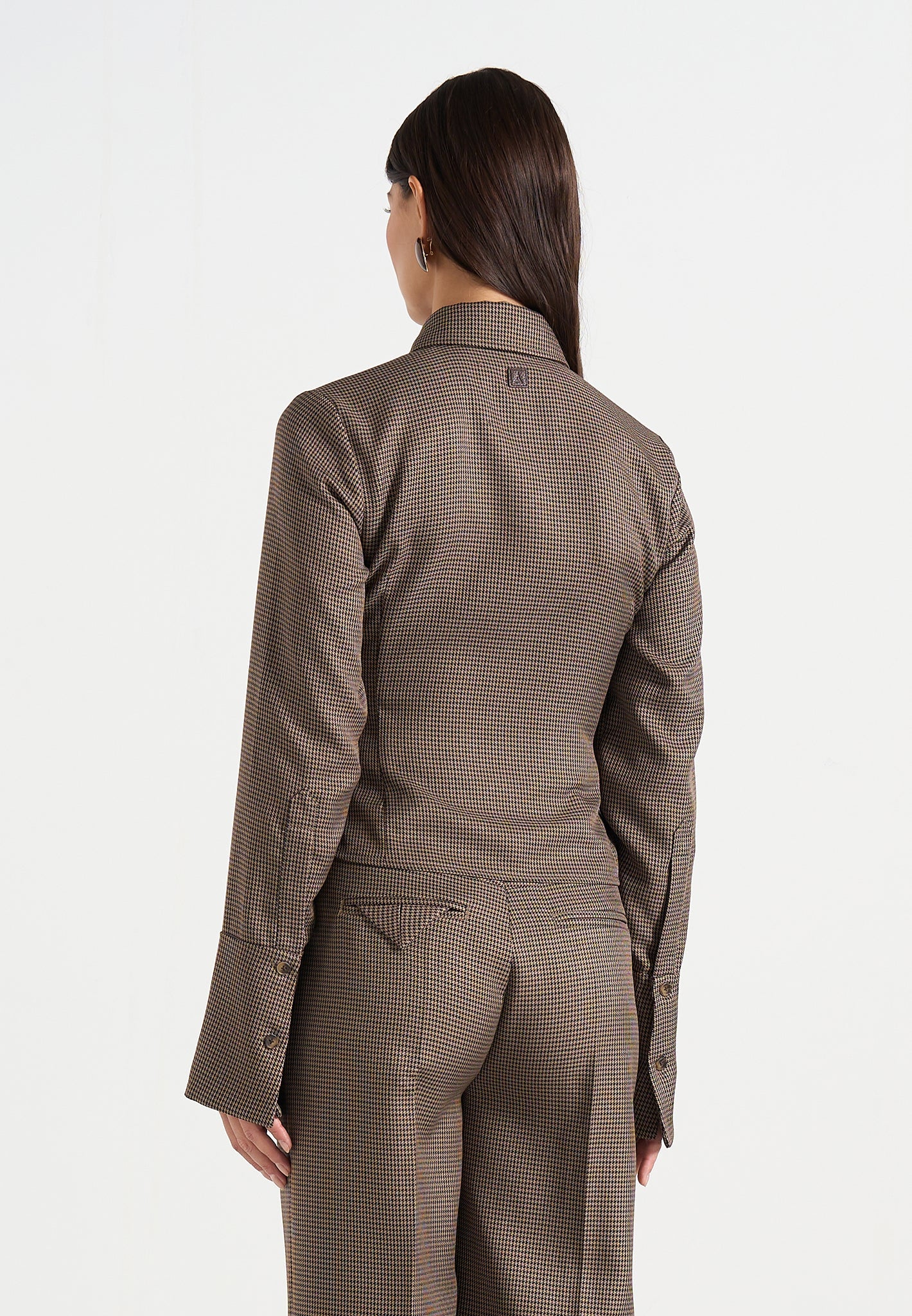 Sonia - Houndstooth Cinch Shirt - Brown