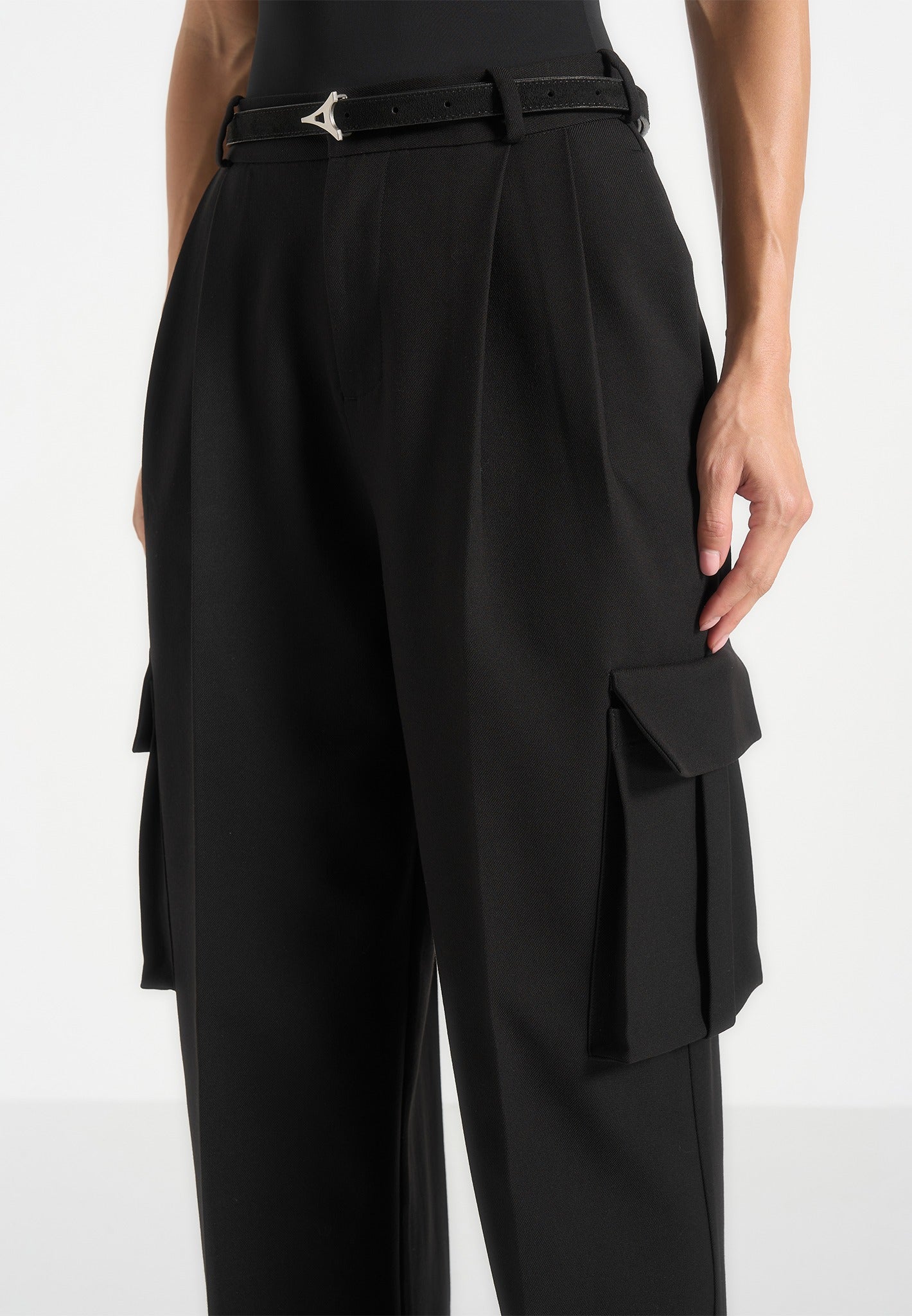 Danielle - Tailored Pleated Cargo Pants - Black
