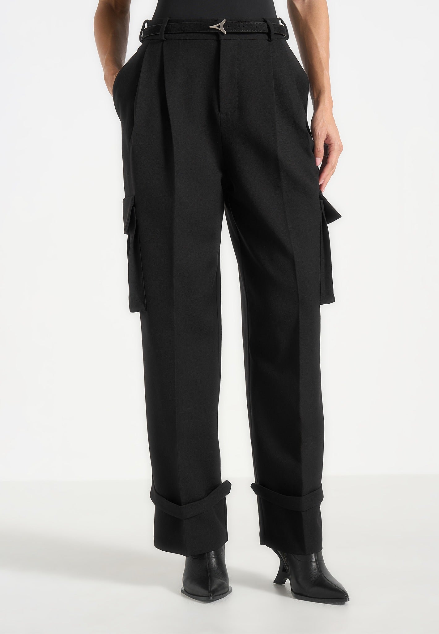 Danielle - Tailored Pleated Cargo Pants - Black