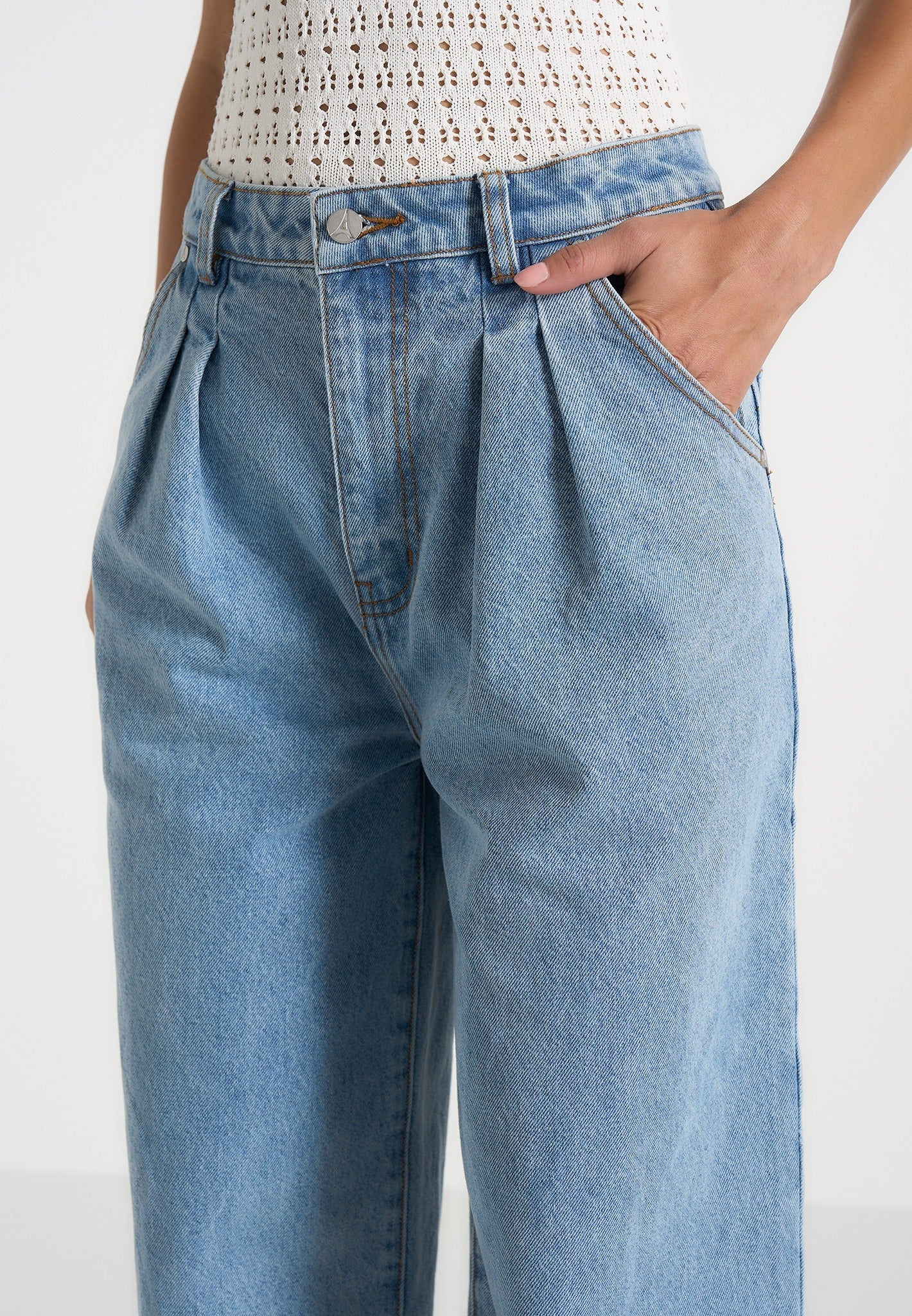 Lucy - Twin Pleat Wide-Leg Denim Jeans - Mid Blue