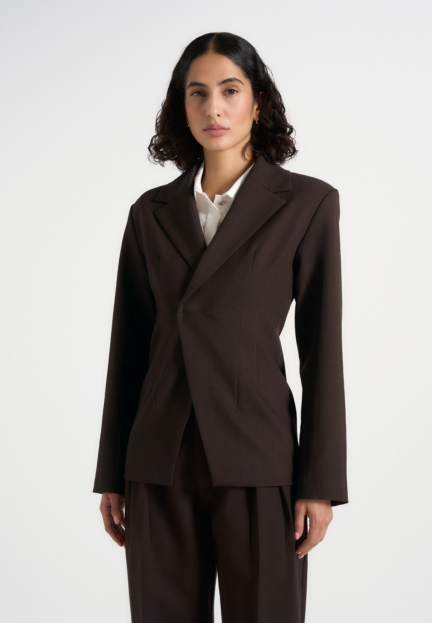 Beatrice - Tailored Cinched Blazer - Dark Brown 