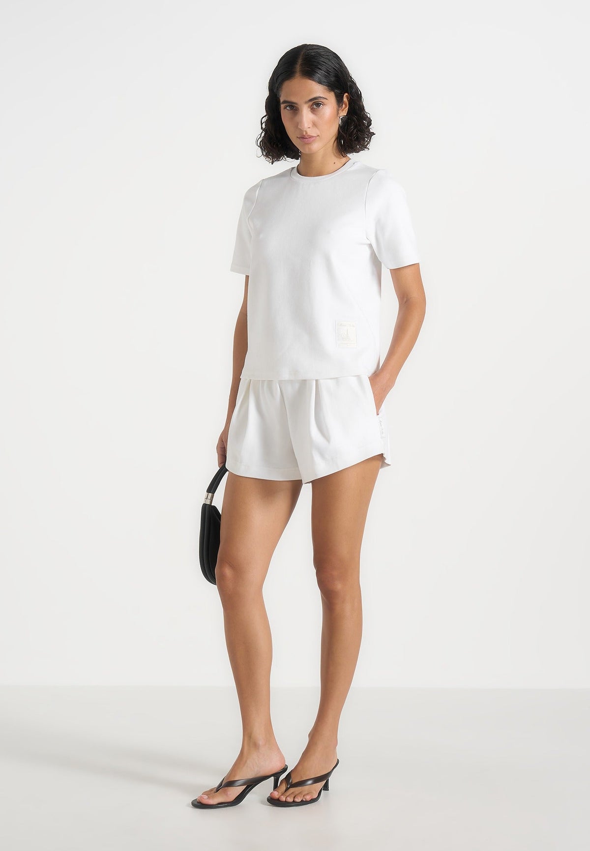 sh002-gathered-waist-cotton-shorts-white