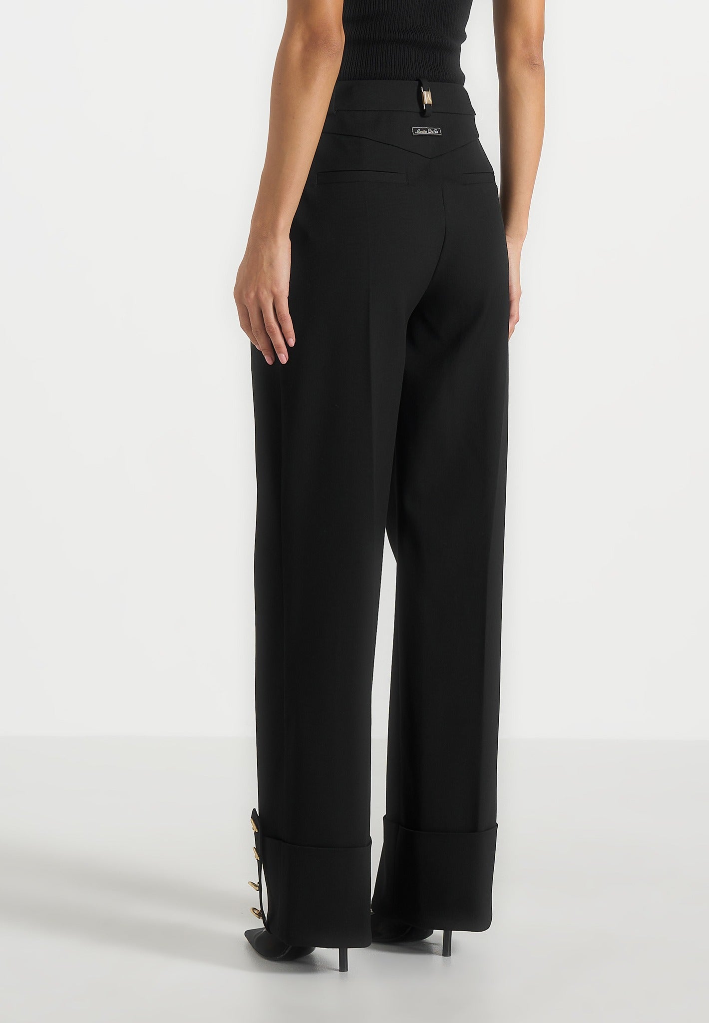 Darlene - Turn Up Detail Tailored Twin Pleat Pants - Black