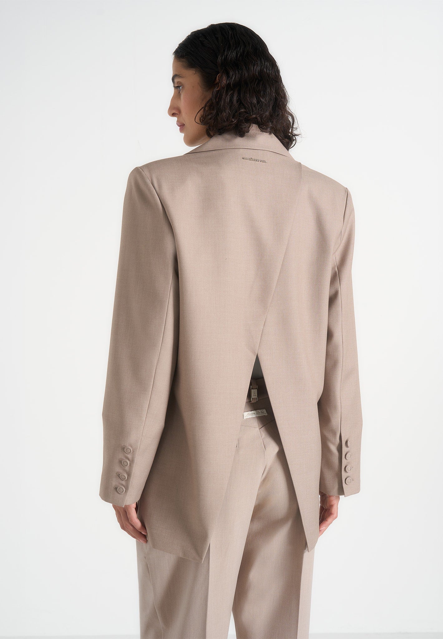 elena-oversized-open-back-tailored-blazer-taupe