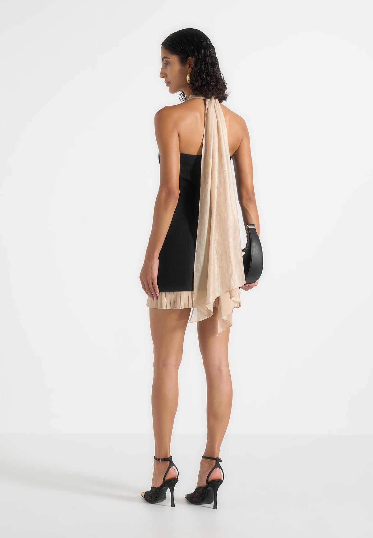 Fiore - Halter Neck Mini Dress With Long Sash - Black / Champagne