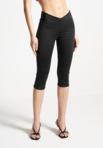 angled-waist-capri-leggings-black