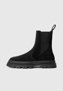 Bordeaux - Suede Chelsea Boot - Black