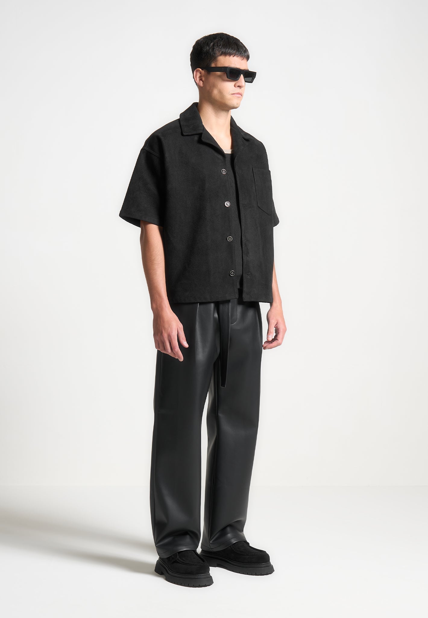 luc-boxy-suede-shirt-black