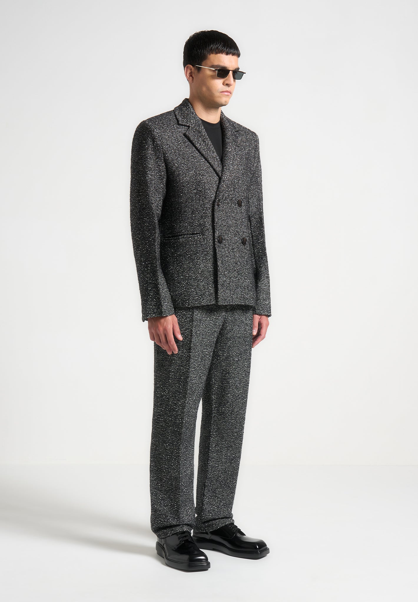 double-breasted-herringbone-suit-jacket-black