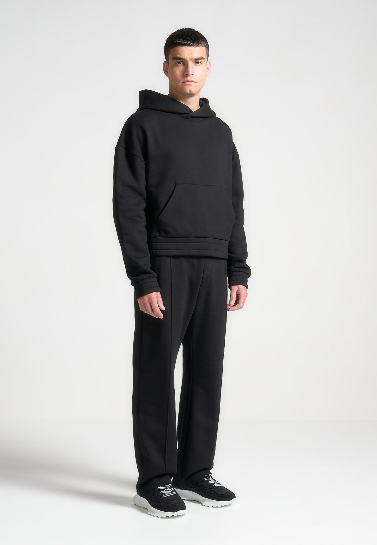 Gerard - Cropped Hoodie - Black