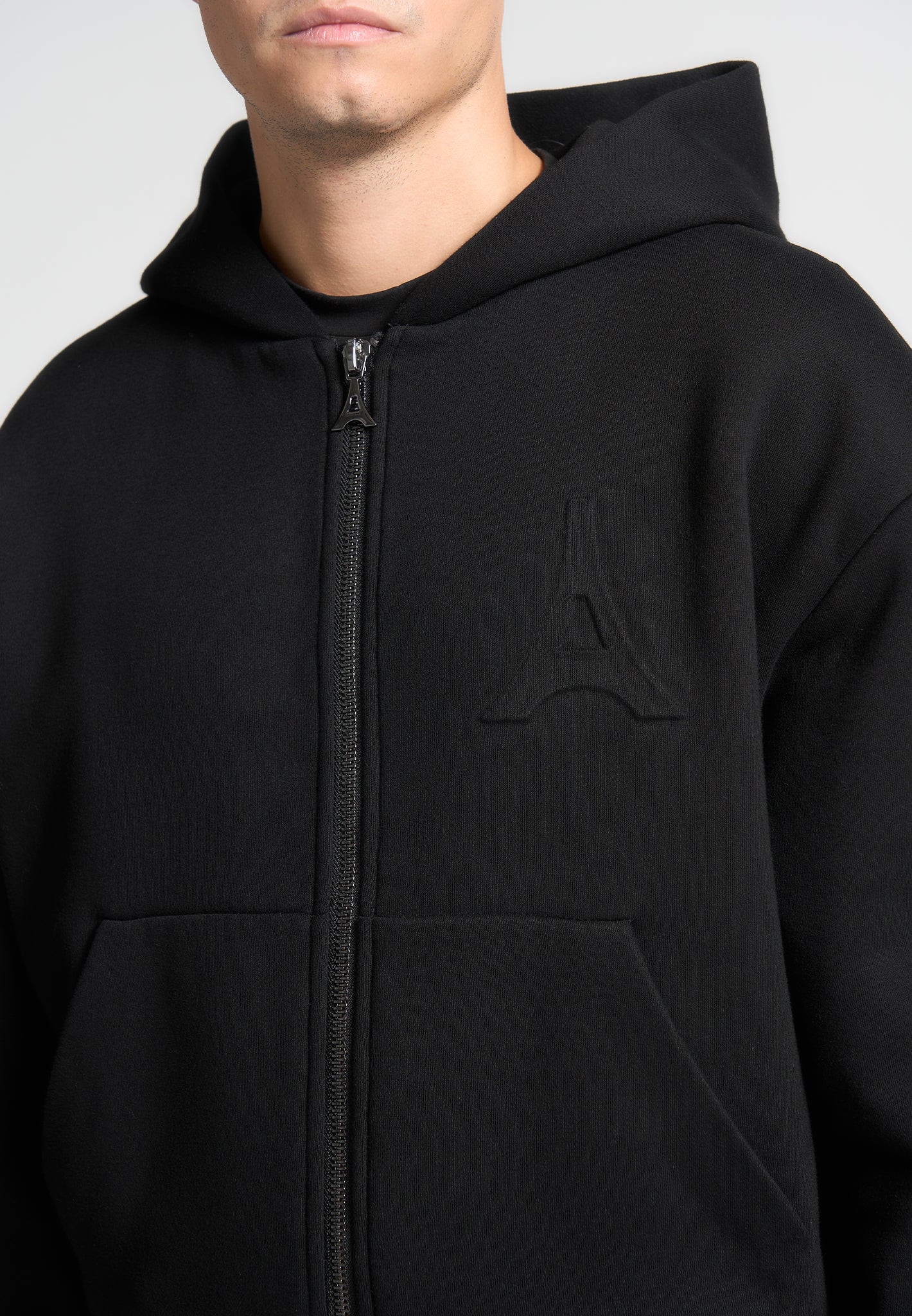 eternel-420gsm-eiffel-embossed-zip-hoodie-black