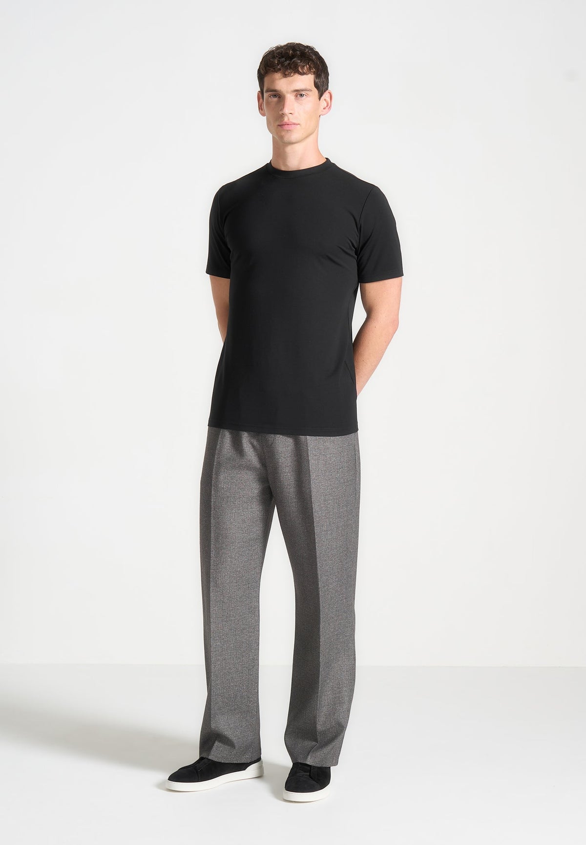 T⁠S003 - Fitted Luxe T-Shirt - Black