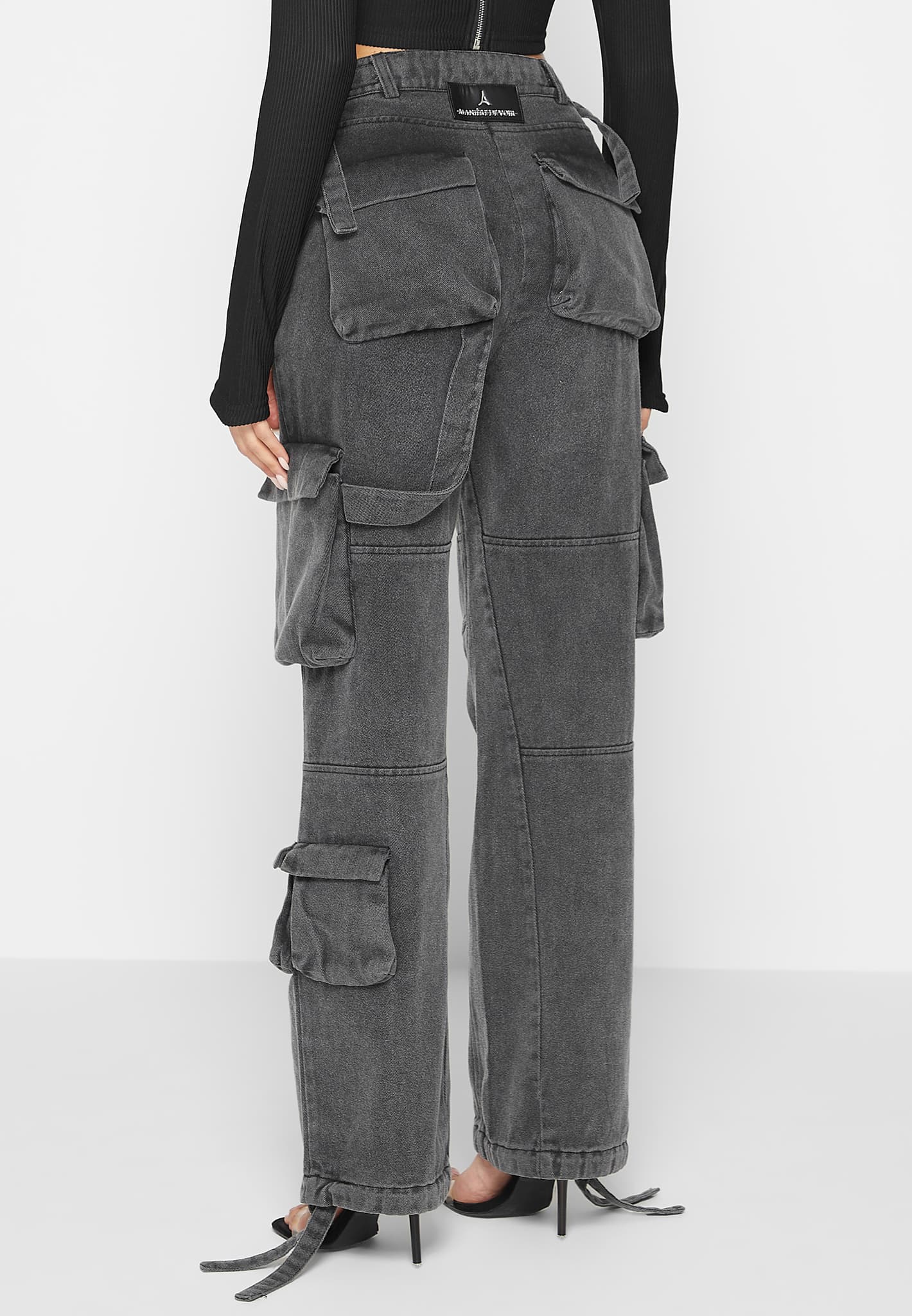 mid-rise-cargo-pants-washed-grey