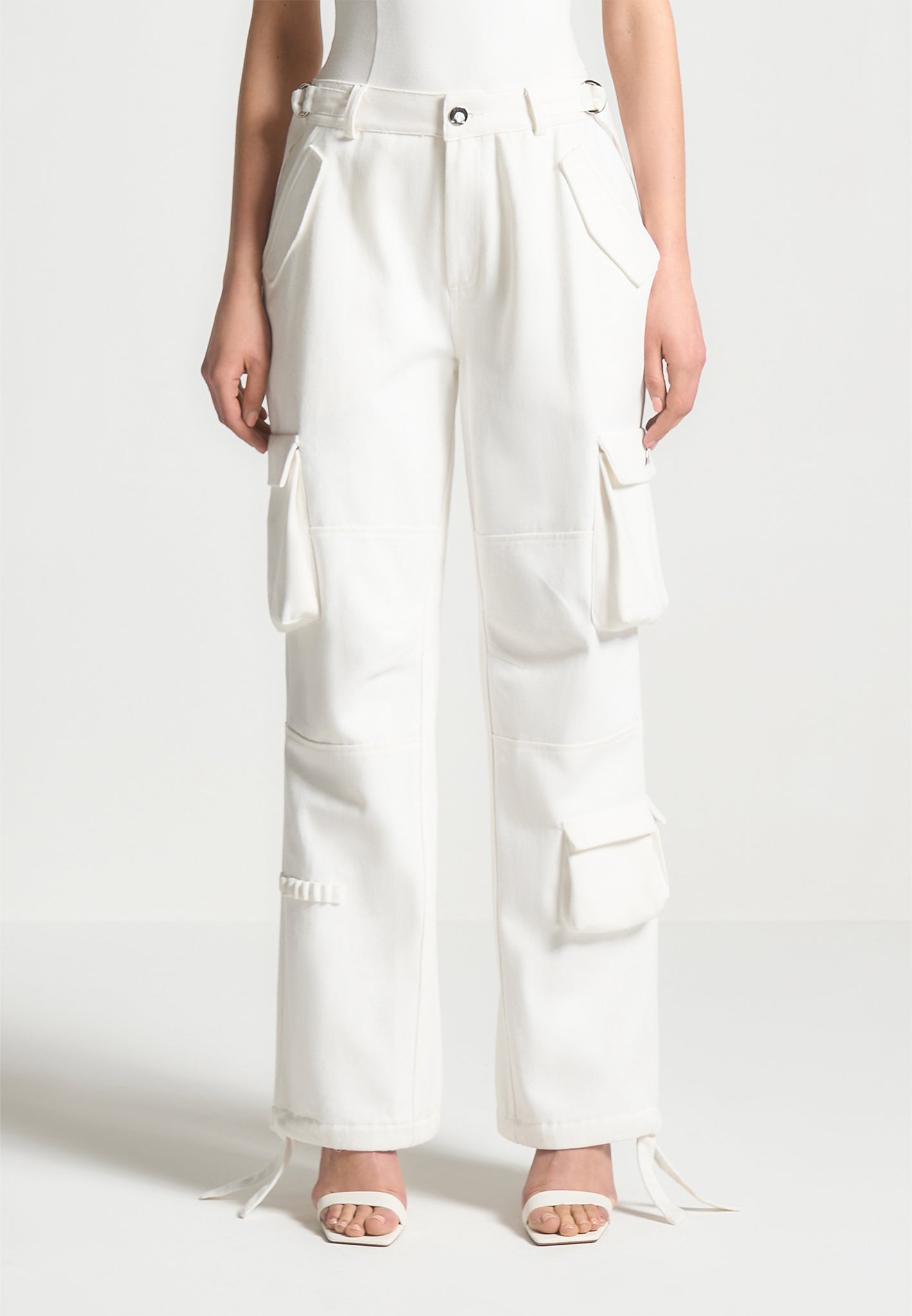 mid-rise-cargo-pants-white