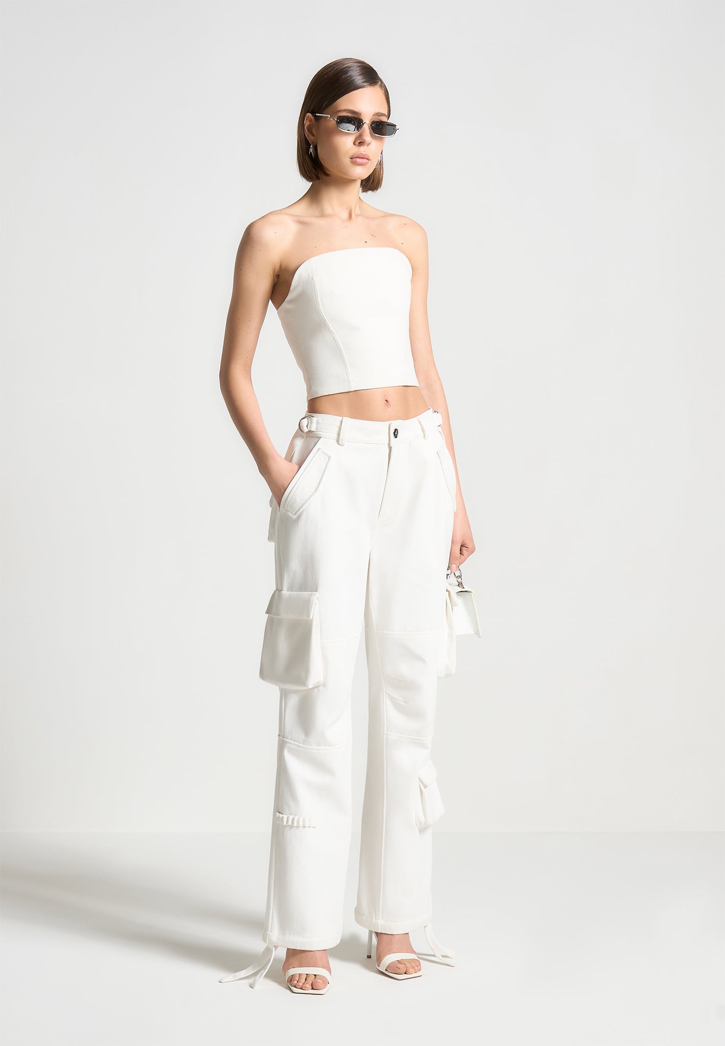 mid-rise-cargo-pants-white