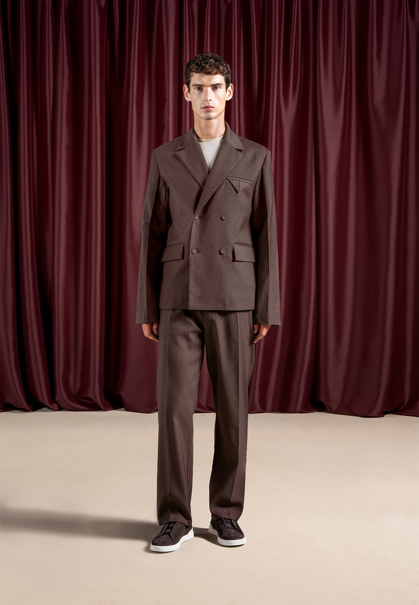 regular-fit-twill-pleated-tailored-trousers-brown