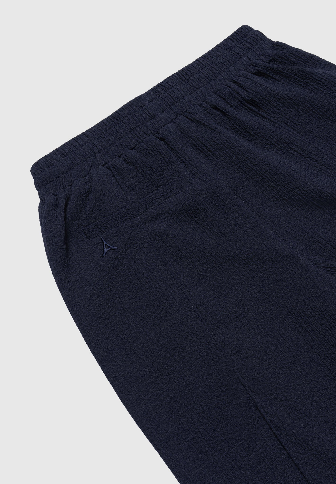 seersucker-tapered-trousers-navy