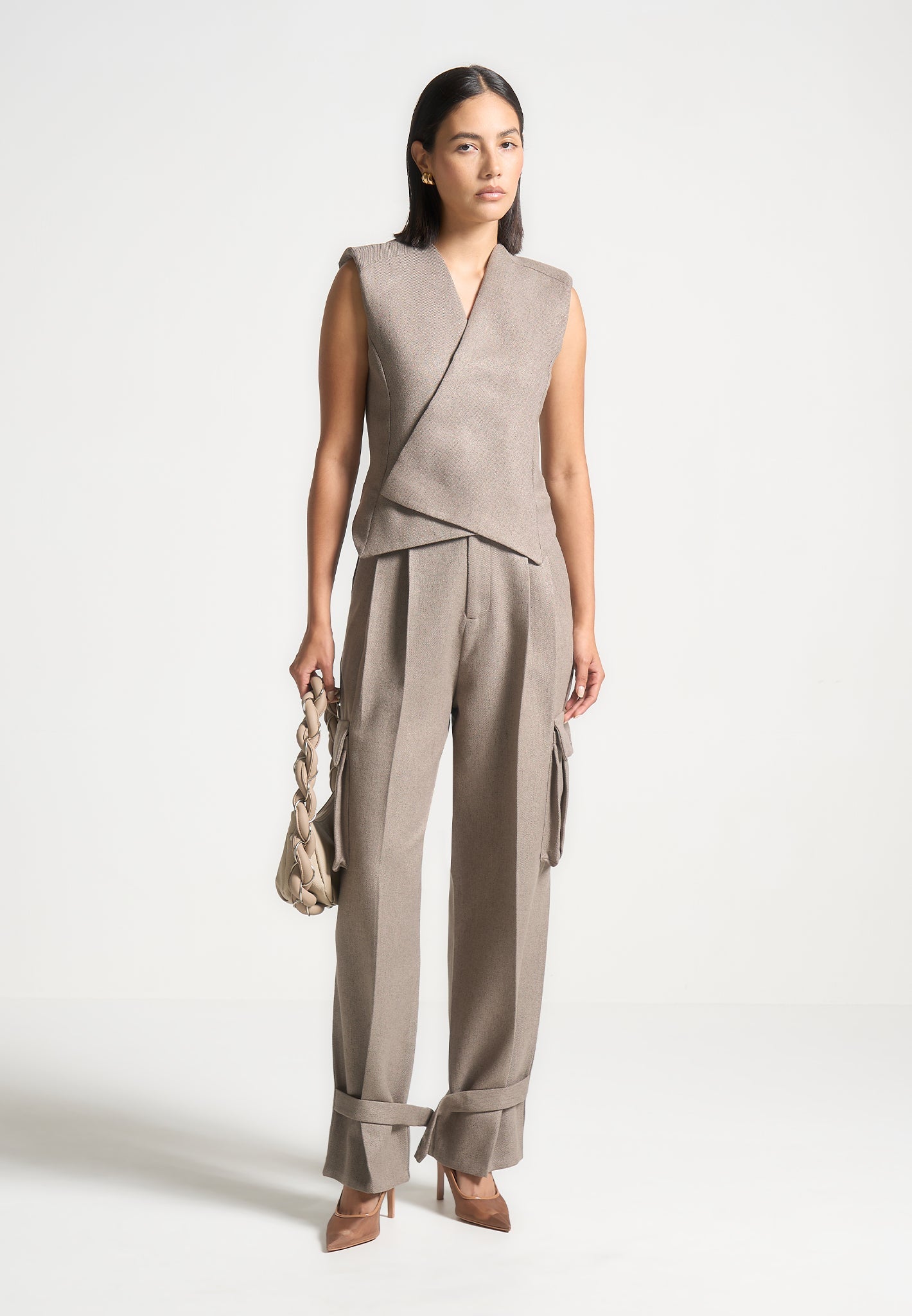 Danielle - Textured Tailored Pleated Cargo Trousers - Taupe 