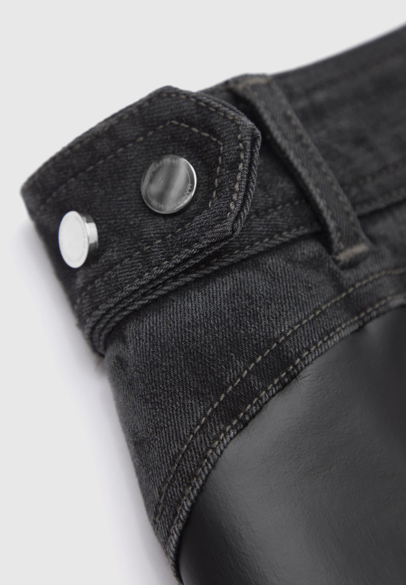 vegan-leather-contour-skinny-jeans-black